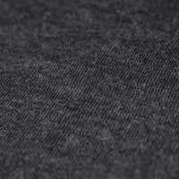 Alpakin Alpaka Pullover für Damen Alpaka mit Alpaka Muster in schwarz Nahaufnahme Textil