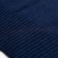 Alpakin Katari Alpaka Pullover für Herren mit Reißverschluss in dunkelblau Rand nah