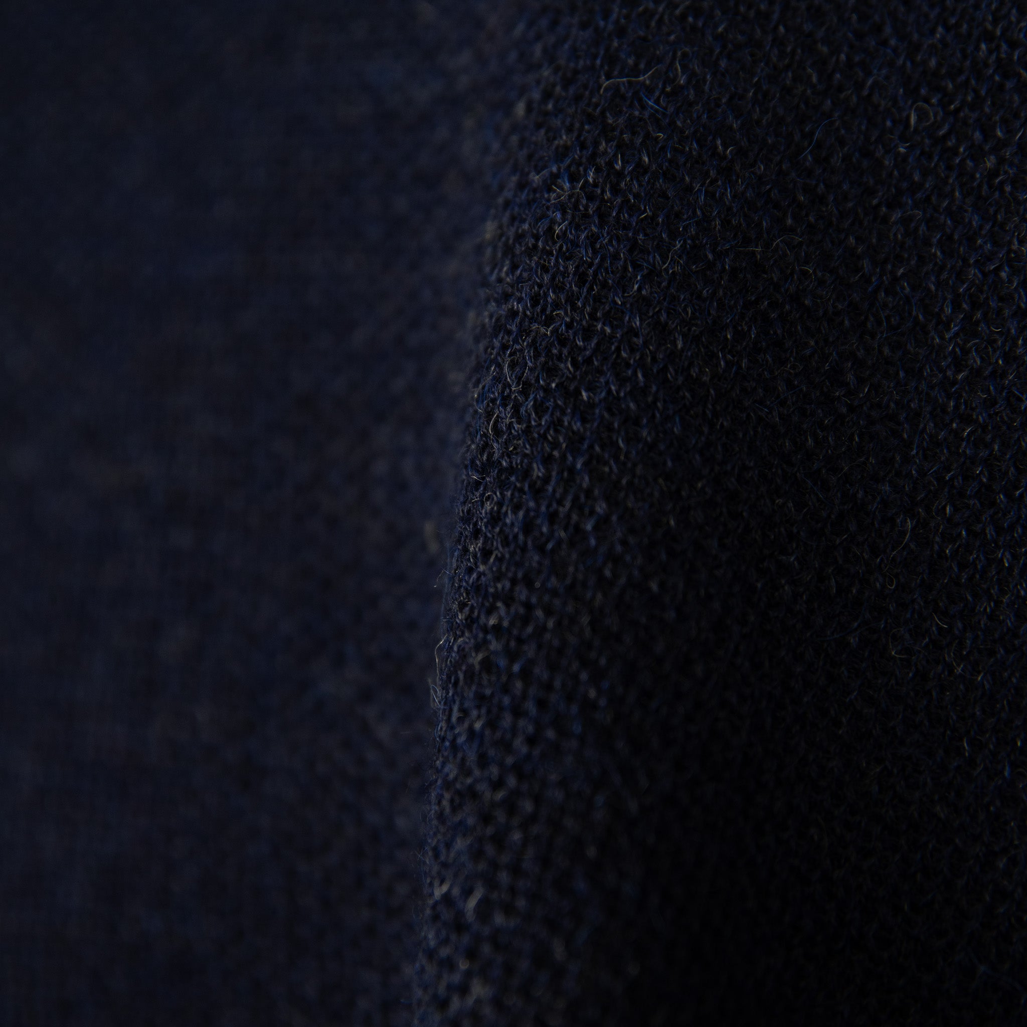 Ultrafeines Textil des Alpaka Ponchos Puma aus 100% Babyalpaka, ohne Zugabe von Synthetik